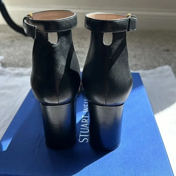 Stuart Weitzman 75Lessnudist Black Nappa Leather Sandals, Size 7M, EEUC - Picture 4 of 16